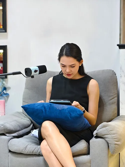 รับถ่าย podcast live คลินิกความงาม ตัดต่อวีดีโอ รายการ ให้ความรู้ dgh-agency